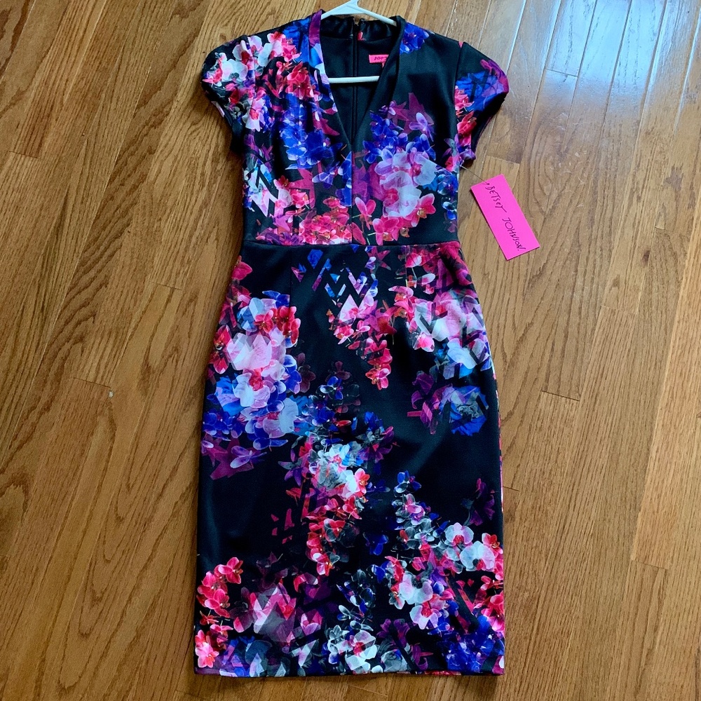 Betsey Johnson - Floral Sheath Dress